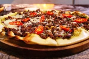 rendang bertemu pizza